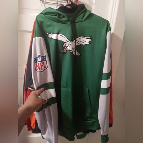 Philadelphia Eagles 80's Hoodie - Picture 2 of 2